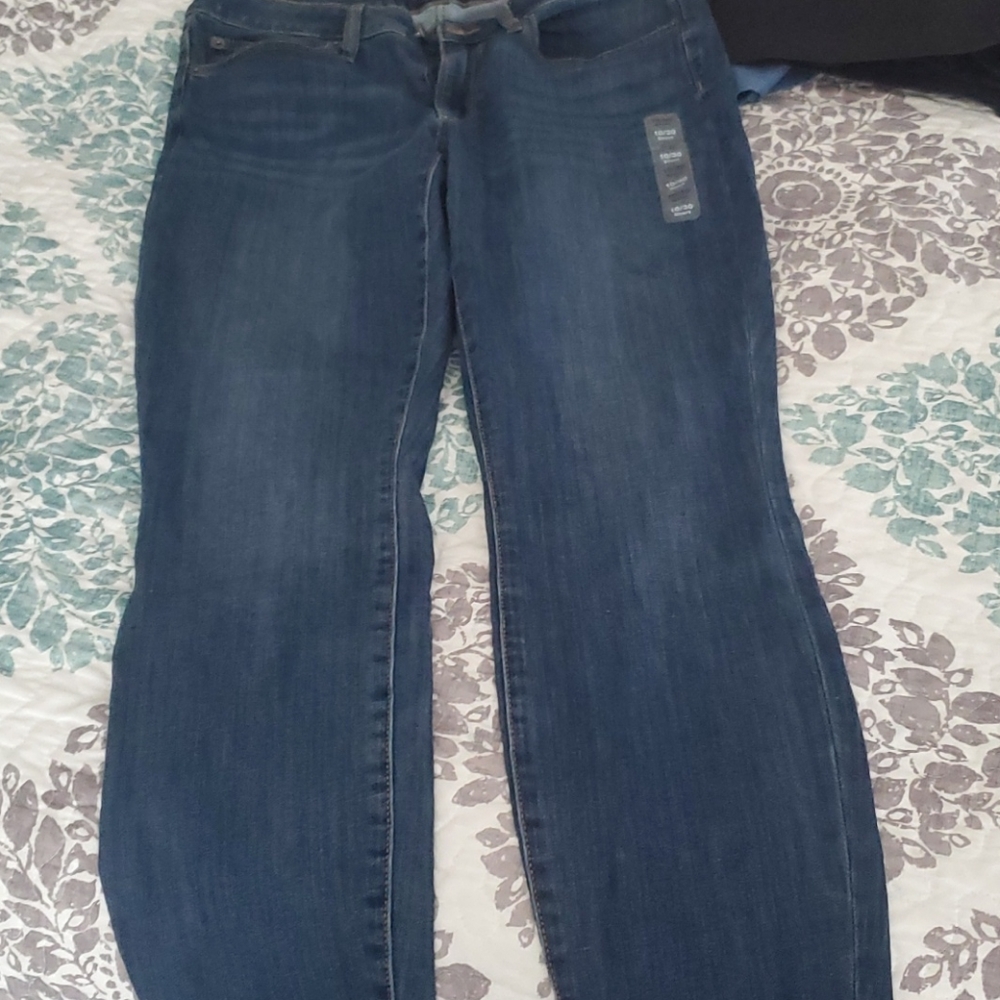 Brand new GAP Jeans size 10 curvy fit mid rise